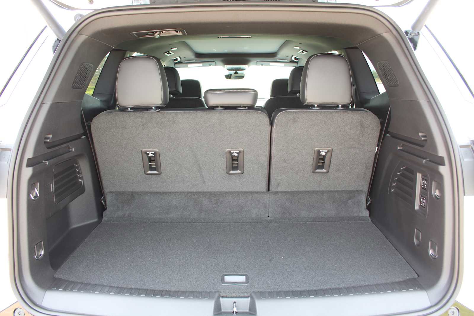 New 2026 Buick Enclave Sport Touring w/ Power Package image 11