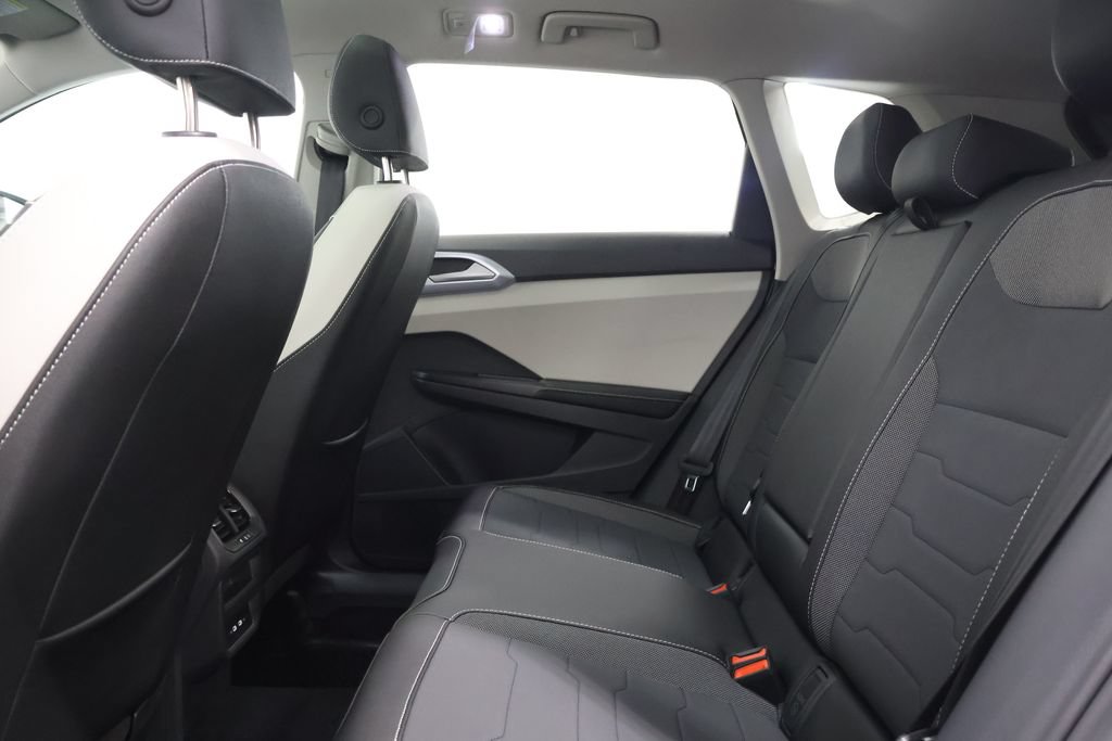 New 2026 Volkswagen Taos SE AWD/4WD image 26