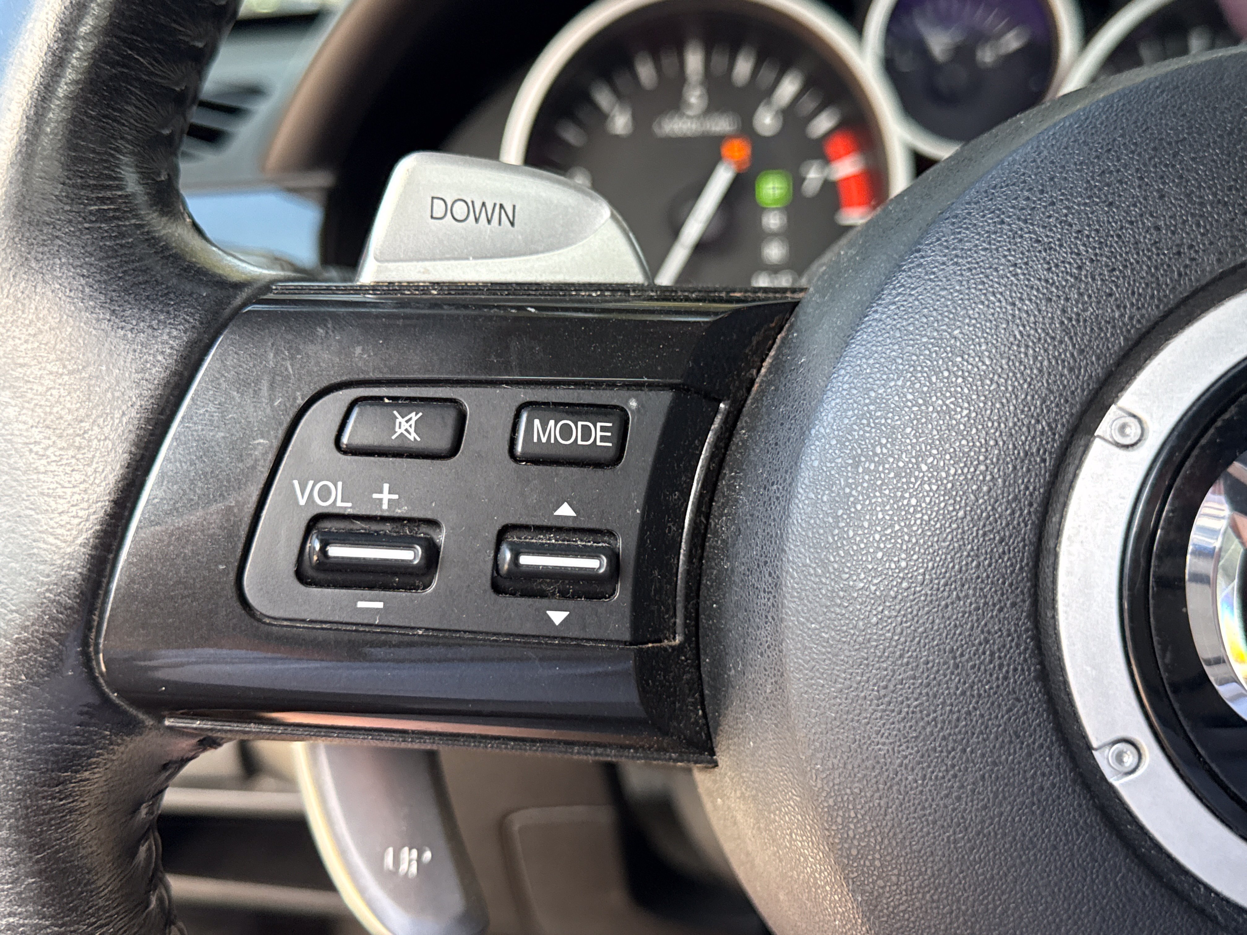 Used 2013 MAZDA MX-5 Miata Grand Touring RWD image 12
