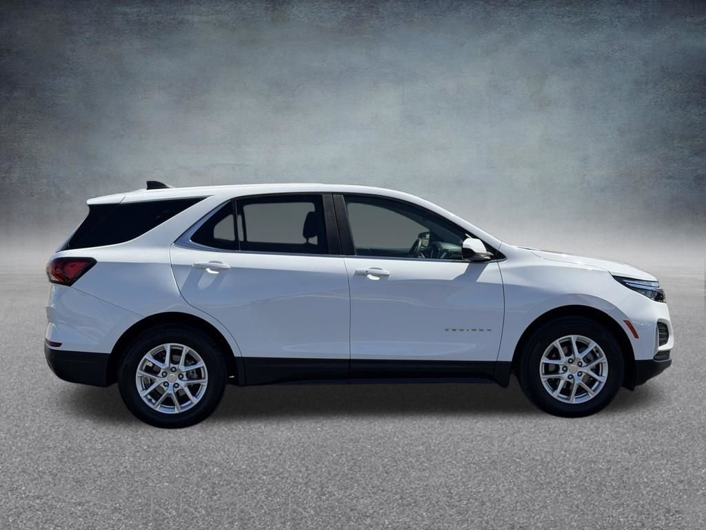Used 2024 Chevrolet Equinox LT FWD image 3