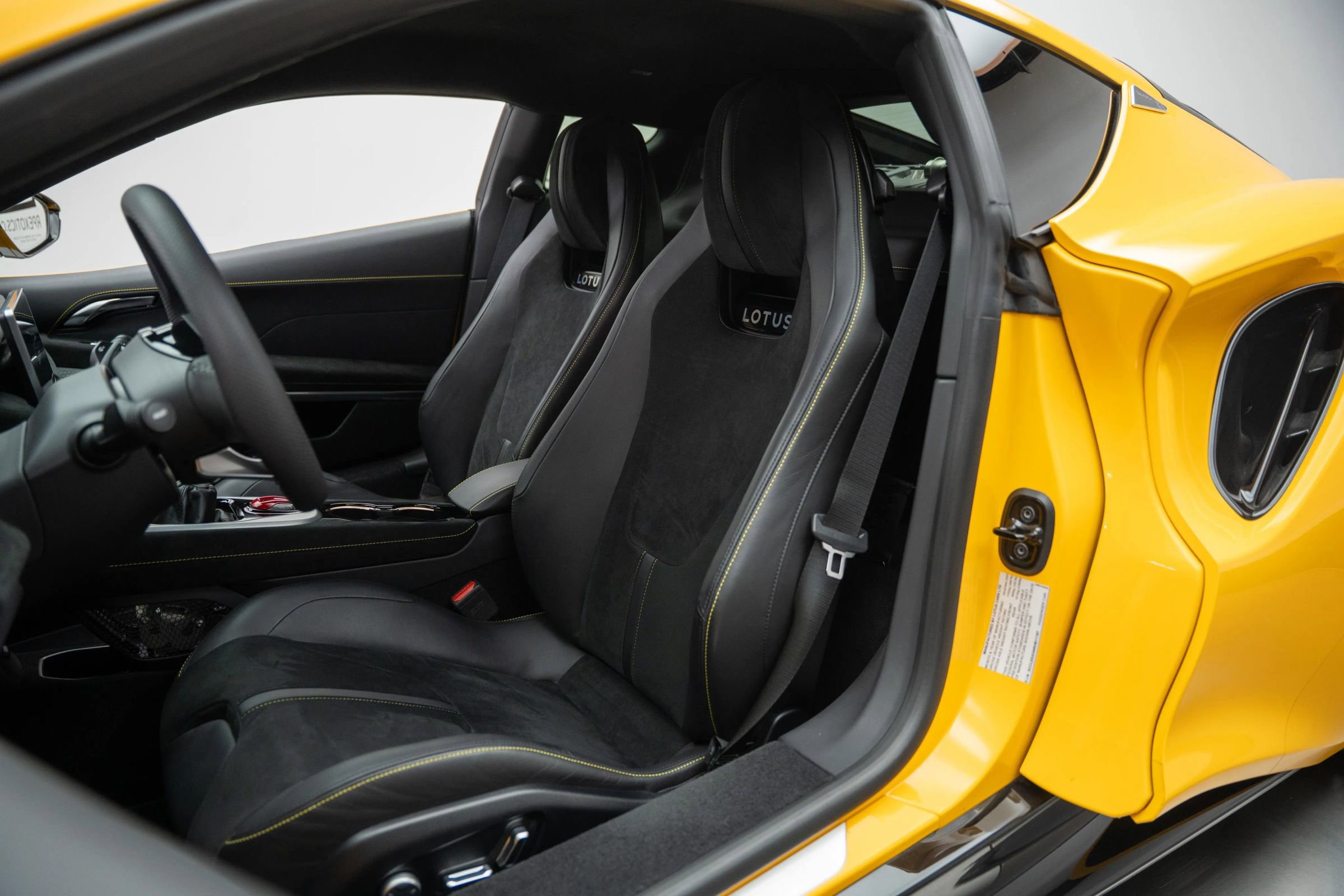 Used 2024 Lotus Emira First Edition image 3