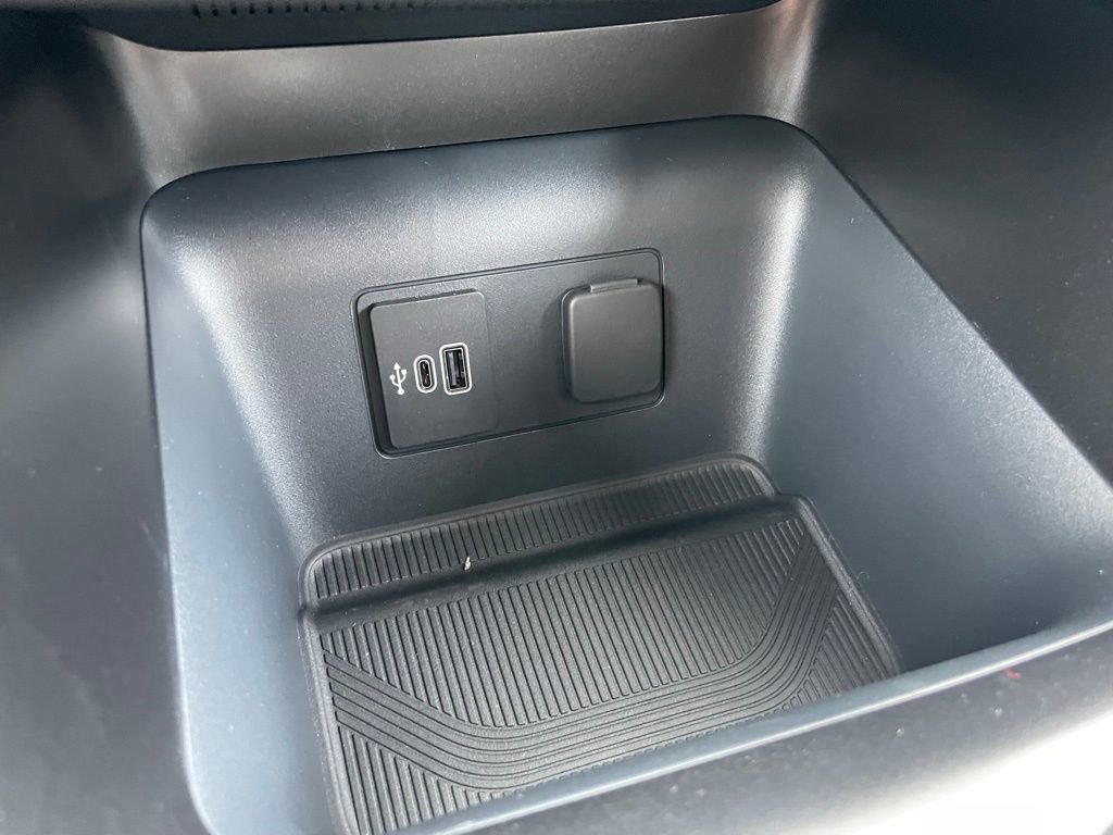 New 2026 Ford Explorer Active image 13