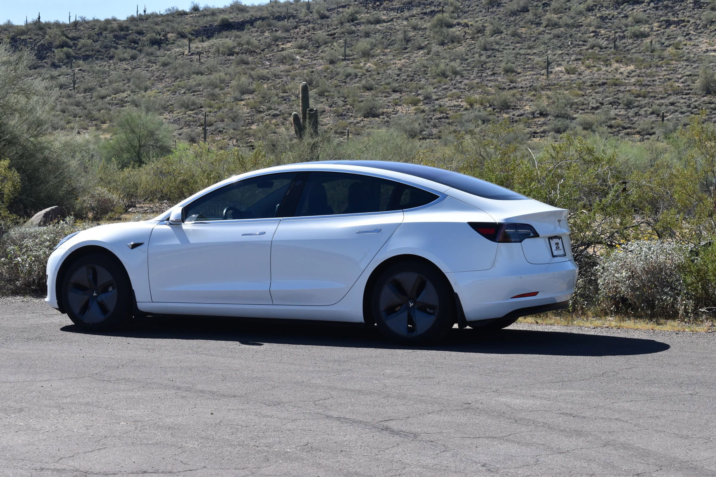Used 2020 Tesla Model 3 Standard Range RWD image 5