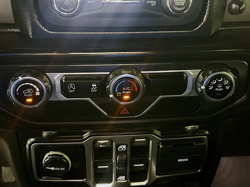 Used 2021 Jeep Wrangler Unlimited Sport AWD/4WD image 15