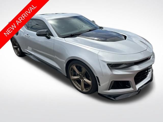 Used 2018 Chevrolet Camaro ZL1 RWD image 1