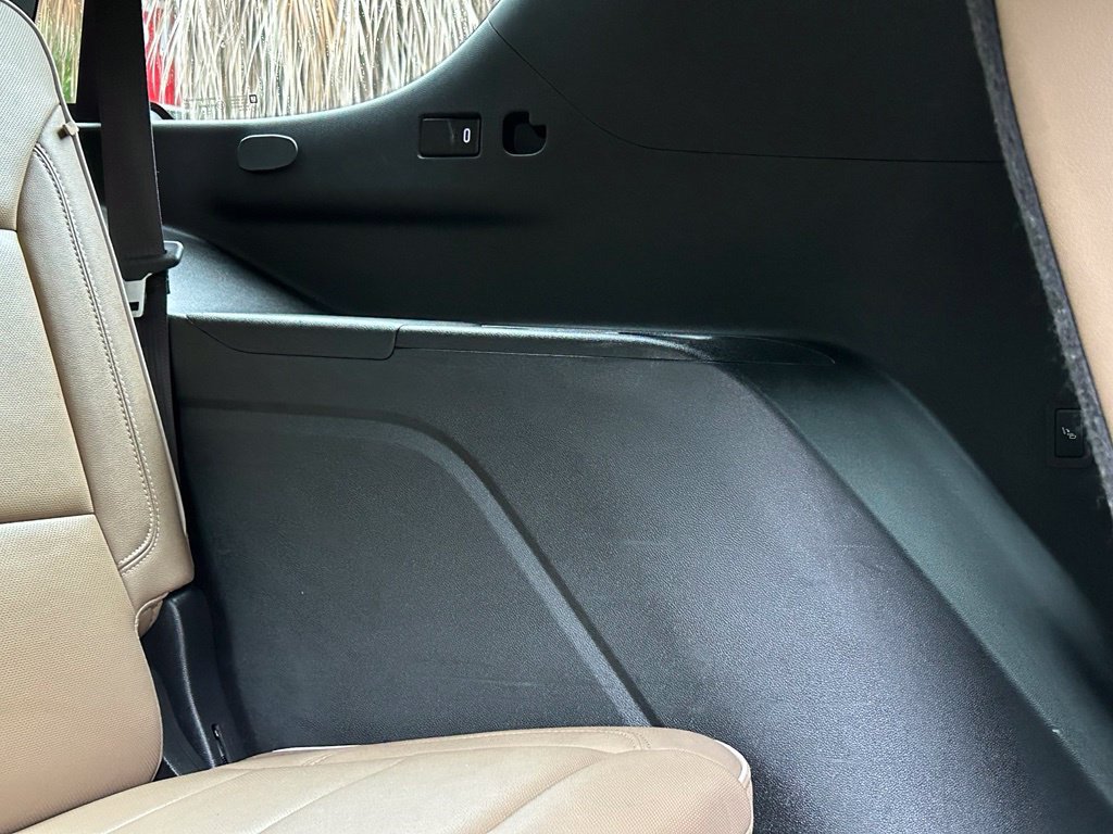 Used 2024 Chevrolet Tahoe Premier RWD image 40