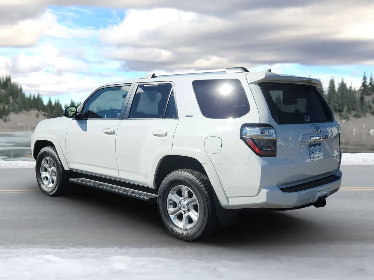 Used 2024 Toyota 4Runner SR5 Premium image 5