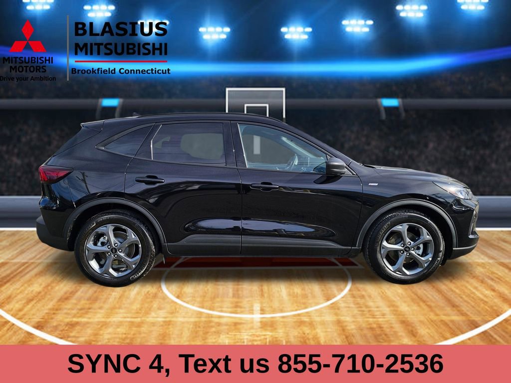 Used 2025 Ford Escape ST-Line image 6