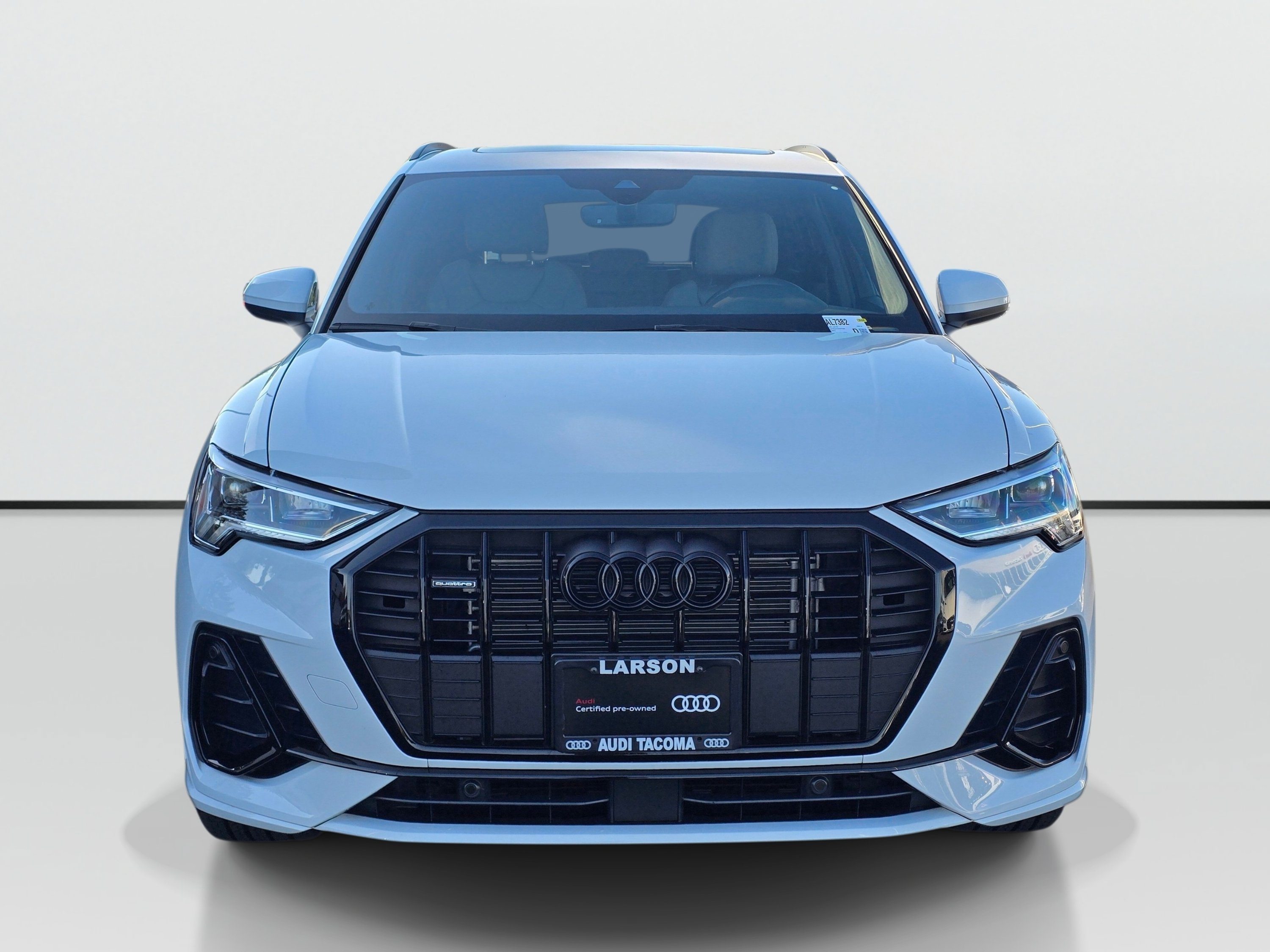 Certified 2025 Audi Q3 2.0T Premium AWD/4WD image 9