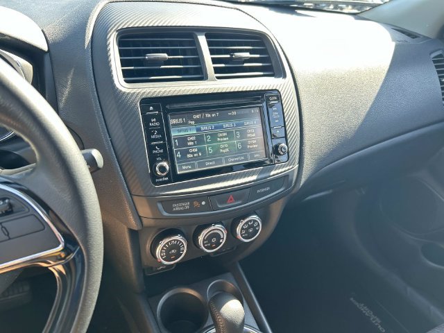 Used 2016 Mitsubishi Outlander Sport SE AWD/4WD image 21