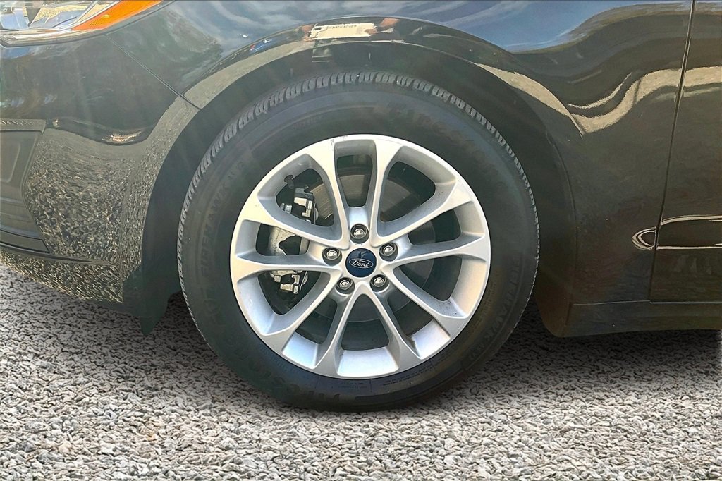 Used 2019 Ford Fusion SE image 9