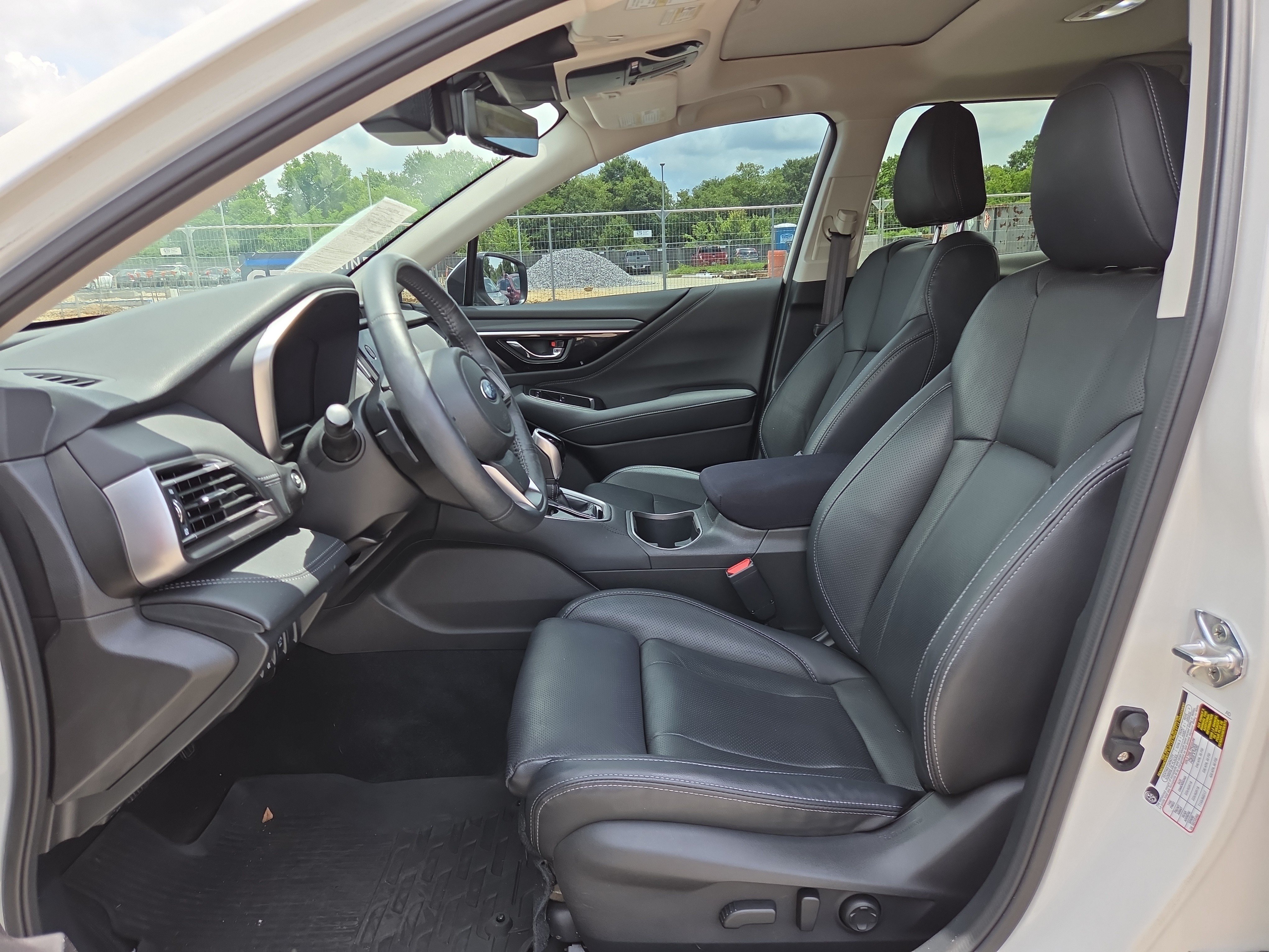Used 2023 Subaru Outback Touring AWD/4WD image 10