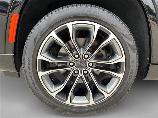 Used 2023 Jeep Grand Wagoneer Series III AWD/4WD image 25