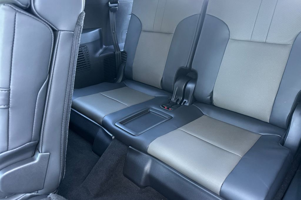 New 2026 Lexus LX 700h Overtrail AWD/4WD image 15