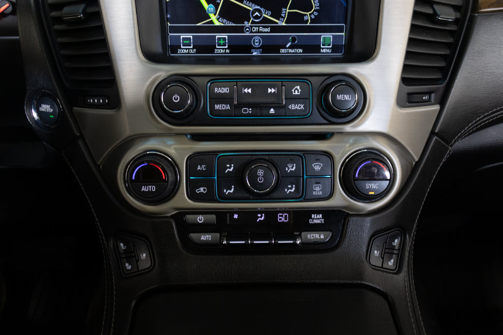 Used 2020 GMC Yukon Denali w/ Denali Ultimate Package AWD/4WD image 38