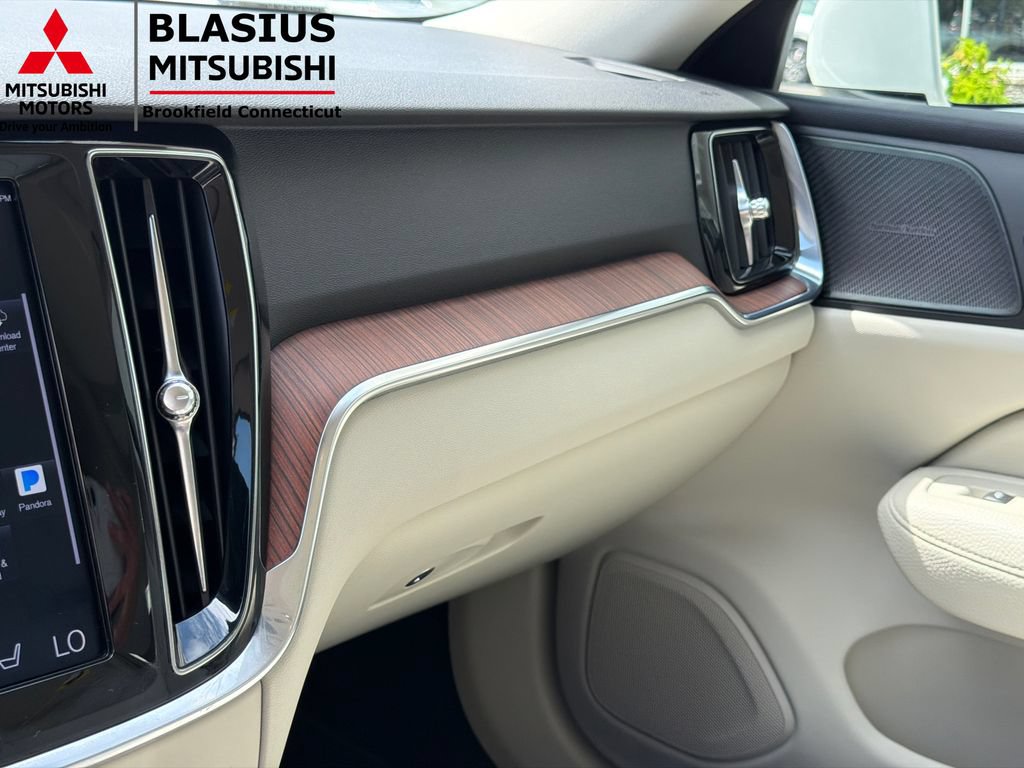 Used 2019 Volvo S60 T5 Momentum w/ Multimedia Package FWD image 38