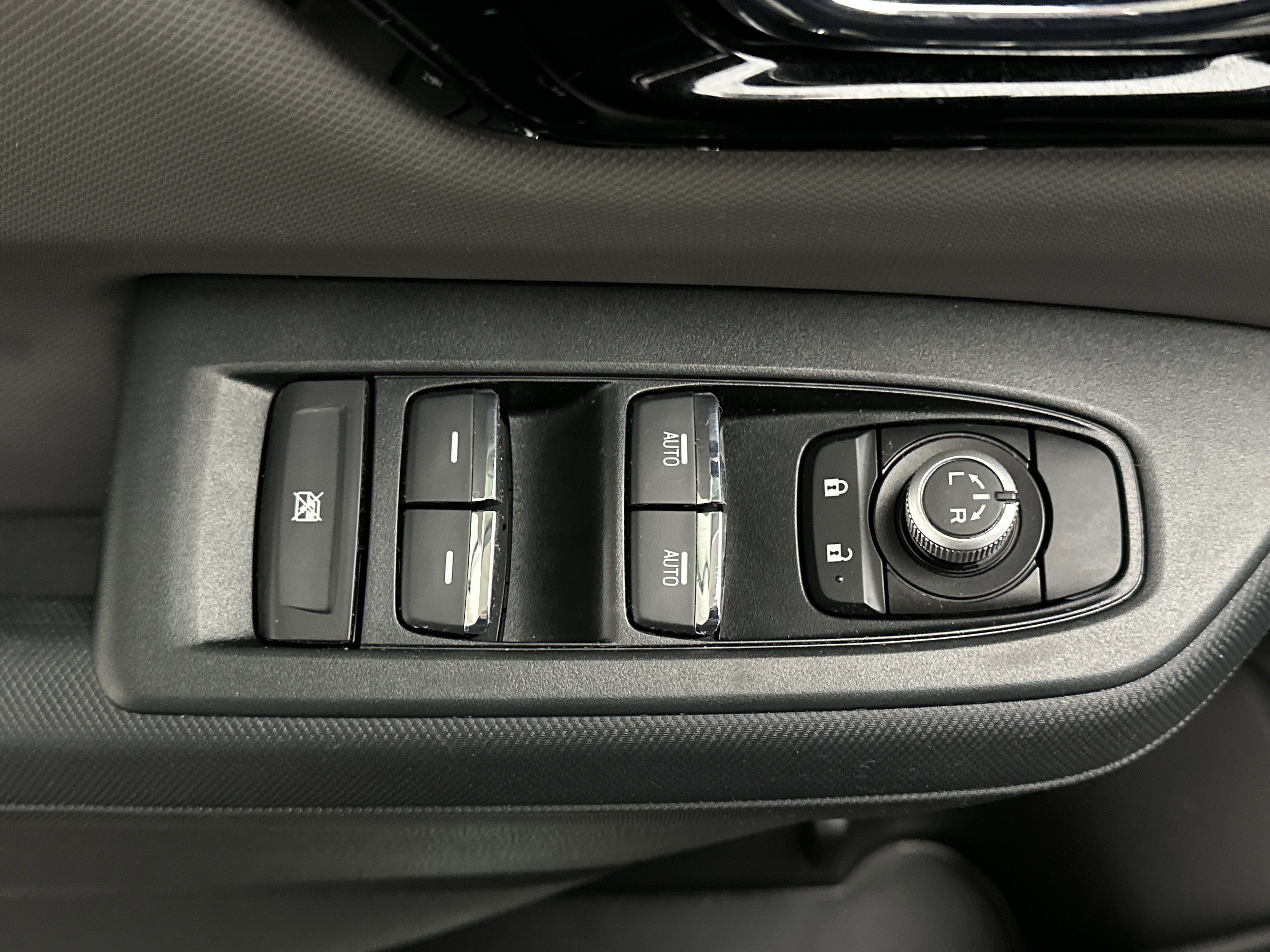 Certified 2025 Subaru Forester Sport image 17