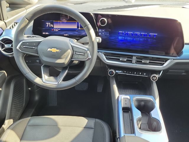 Used 2024 Chevrolet Equinox EV LT w/ LPO, Trailering Package FWD image 11