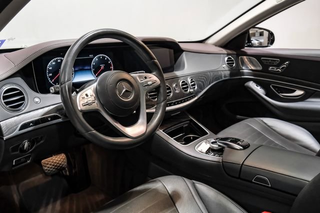 Used 2018 Mercedes-Benz S 560 4MATIC Sedan image 3