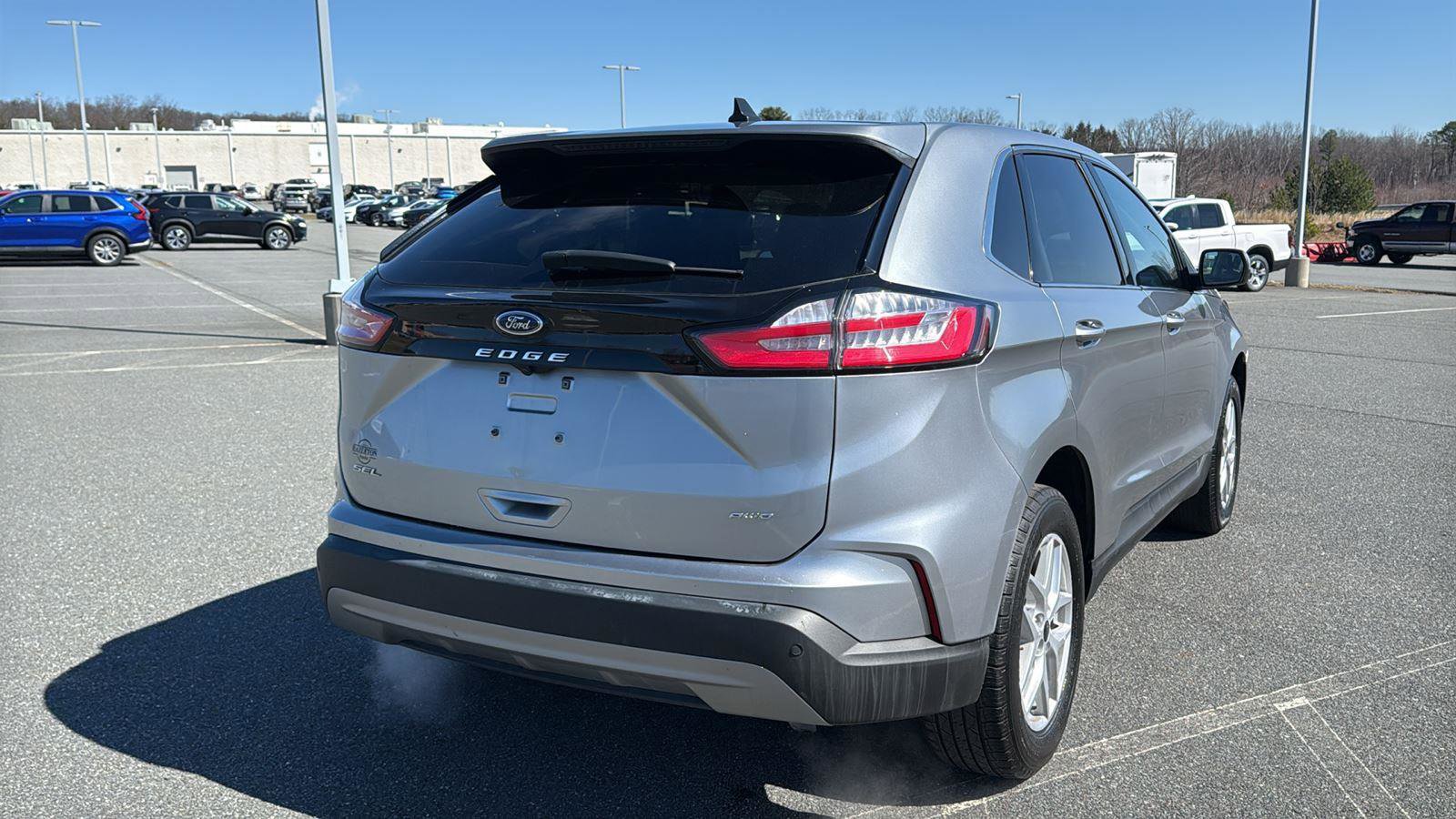 Used 2024 Ford Edge SEL AWD/4WD image 7
