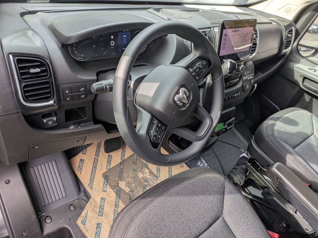 New 2025 RAM ProMaster 2500 w/ Quick Order Package 22G SLT image 14