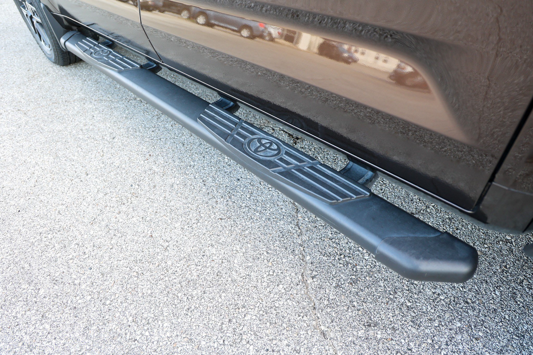 Used 2024 Toyota Tundra Limited w/ Power Package AWD/4WD image 13