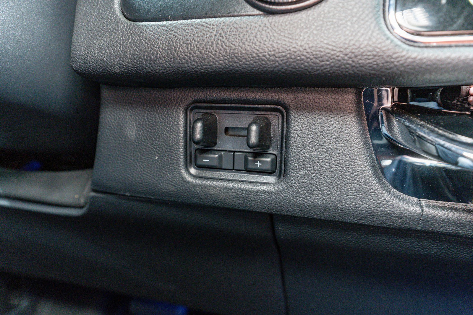 Used 2024 Lincoln Navigator Reserve w/ Equipment Group 201A image 33