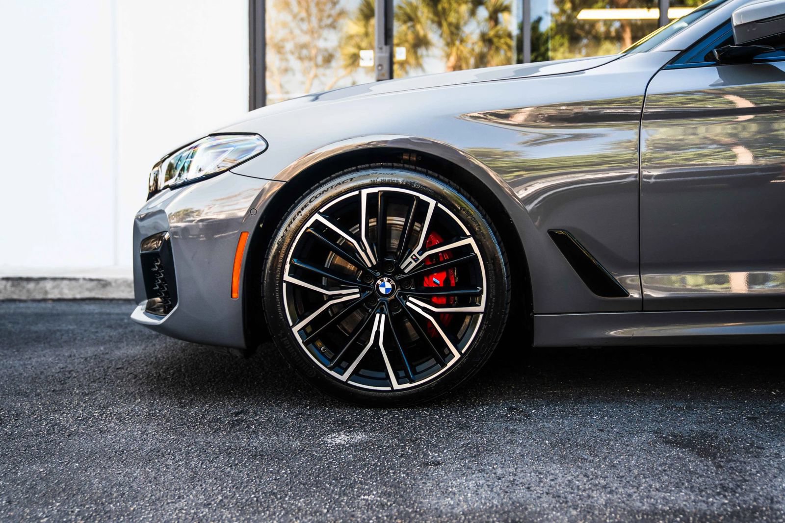 Used 2021 BMW 530i w/ M Sport Package RWD image 7