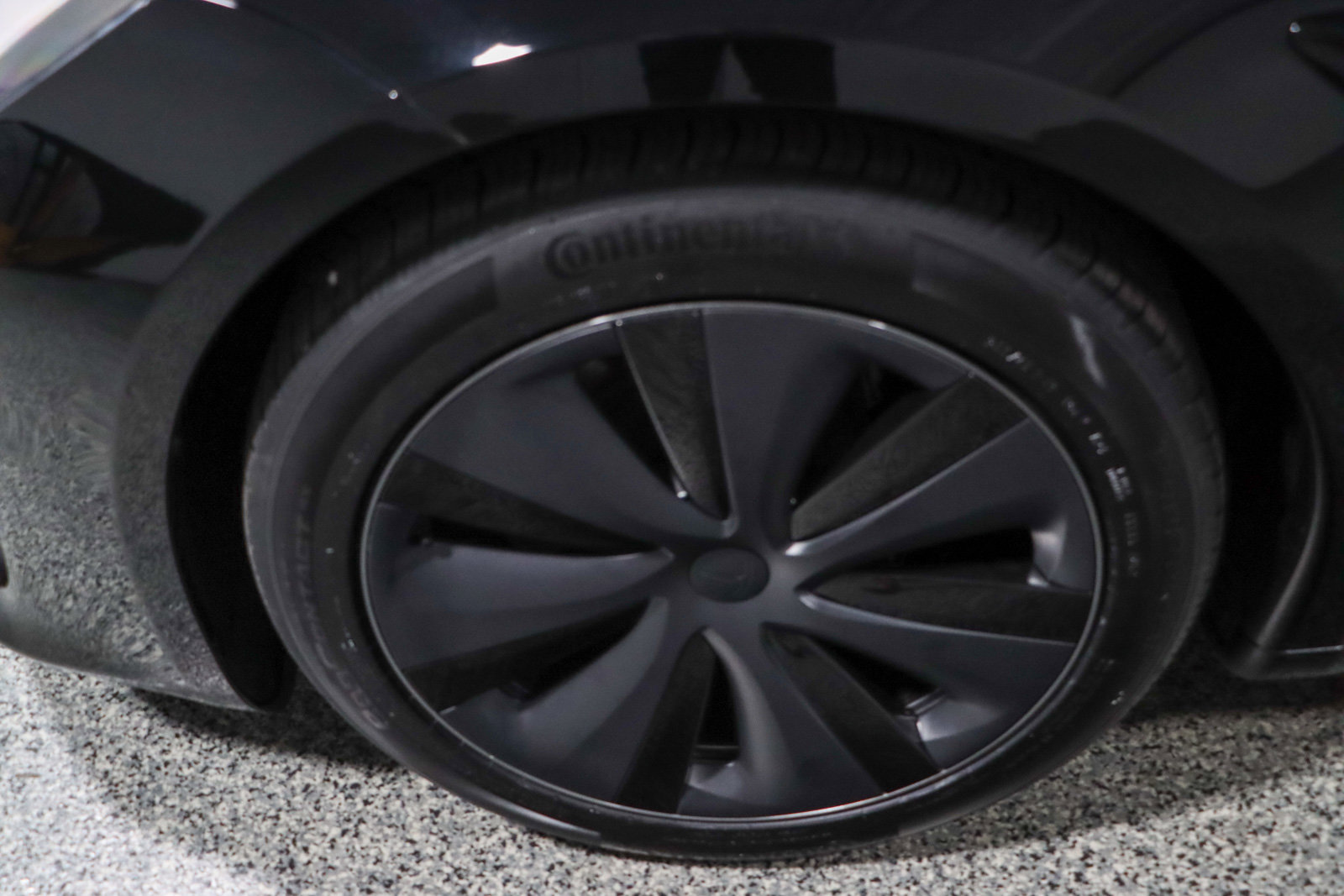 Used 2021 Tesla Model S Plaid image 11