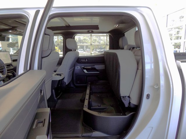 Used 2025 Toyota Tundra Limited image 24