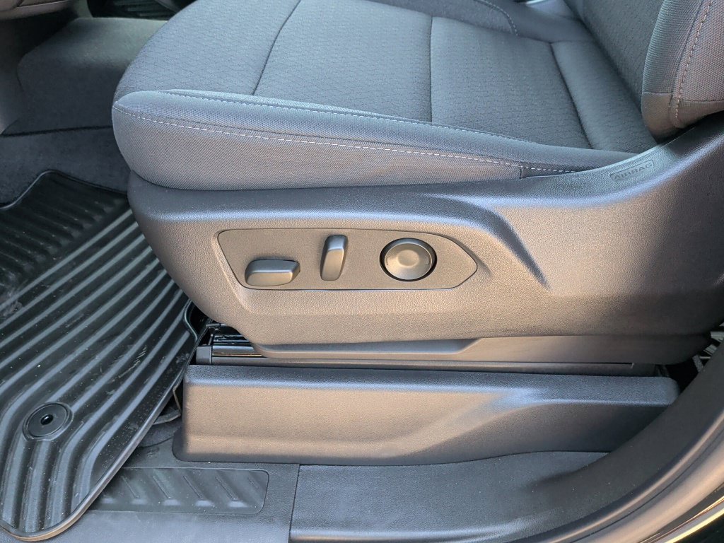New 2026 Chevrolet Silverado 1500 Custom Trail Boss w/ LPO, Dark Essentials Package AWD/4WD image 13