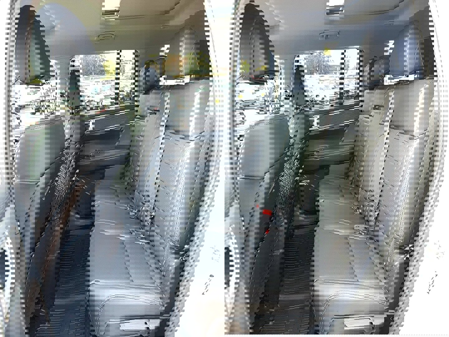 Used 2025 Hyundai Santa Fe Limited image 15