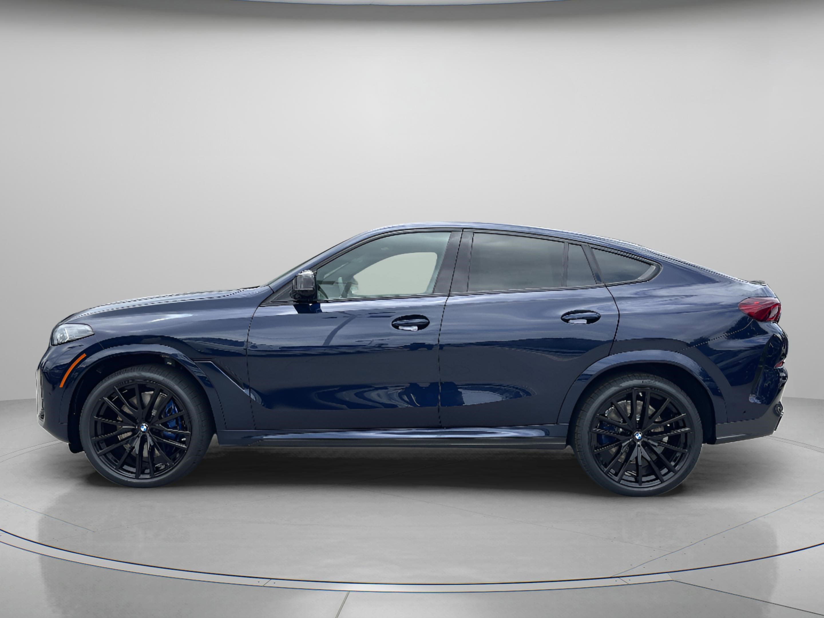 New 2026 BMW X6 M60i image 2