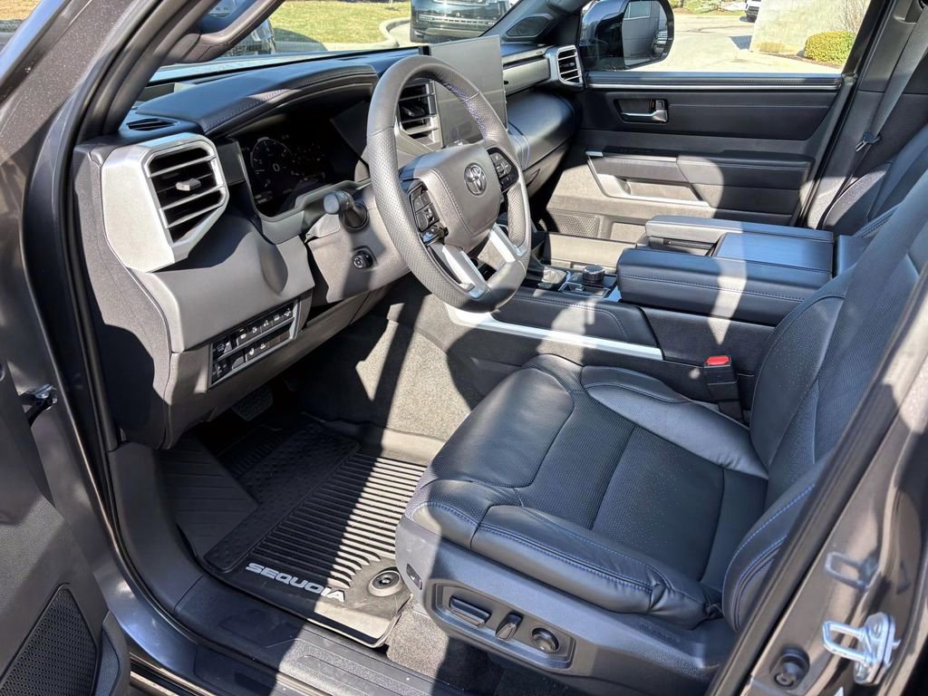Used 2025 Toyota Sequoia Platinum image 24