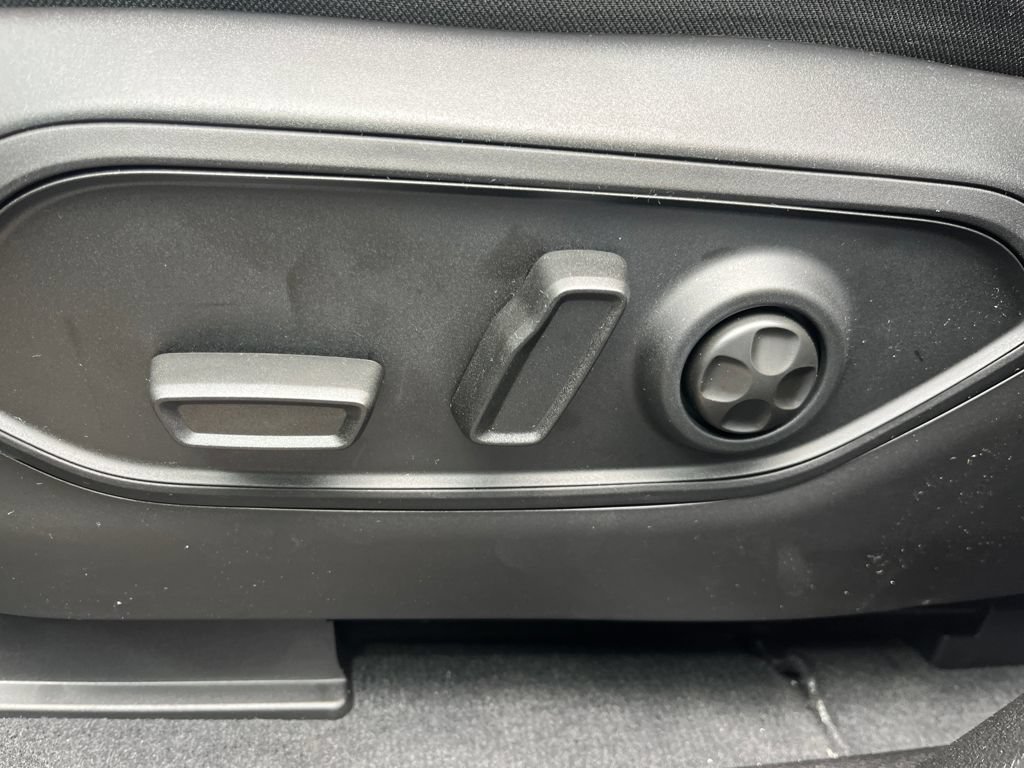 New 2025 Jeep Grand Cherokee L Altitude AWD/4WD image 31