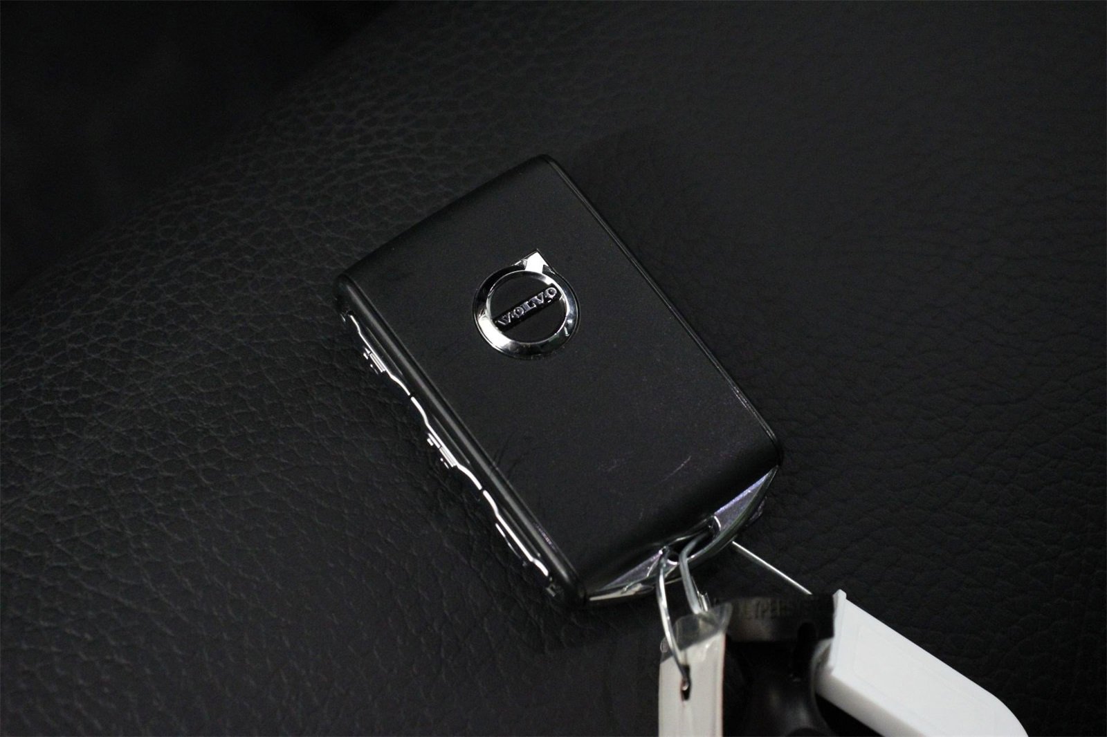 Certified 2024 Volvo XC90 T8 Plus w/ Protection Package Premier image 33