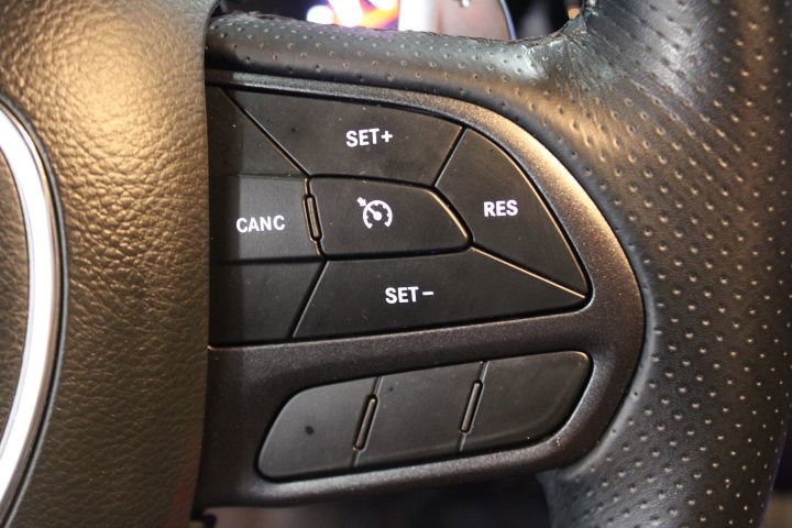 Used 2022 Dodge Durango R/T w/ Blacktop Package image 35