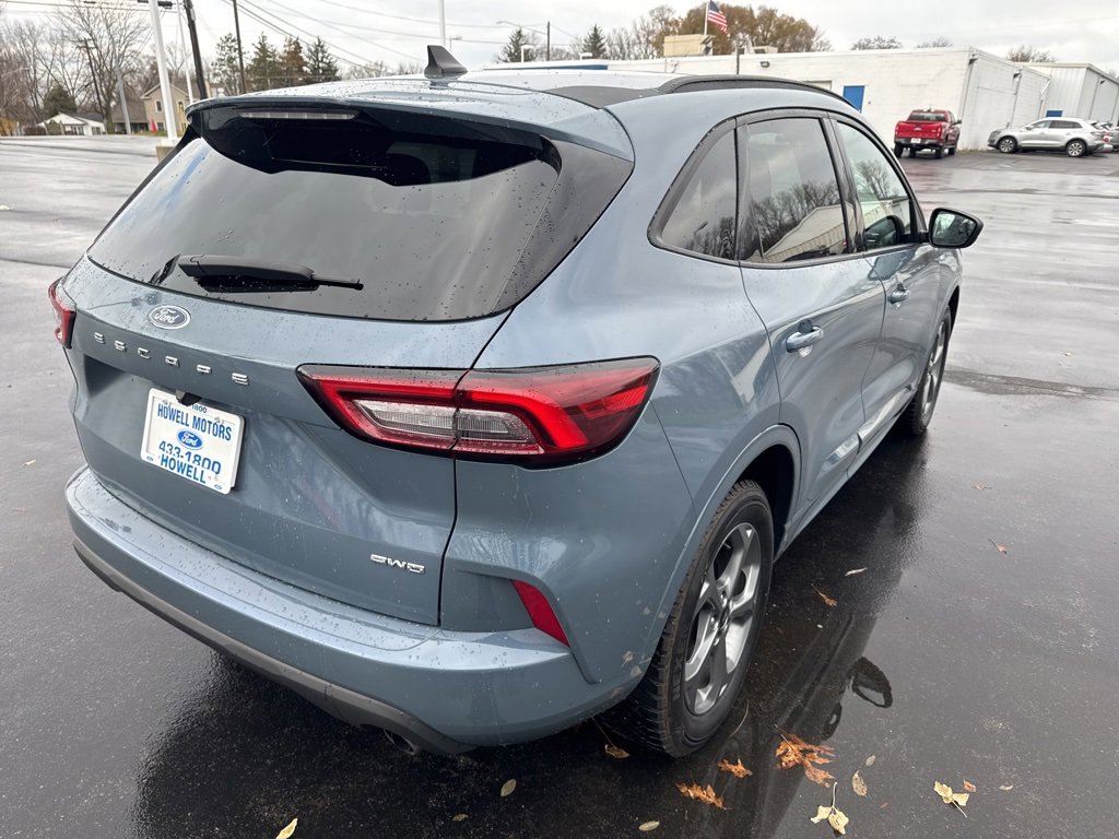 Used 2023 Ford Escape ST-Line image 9