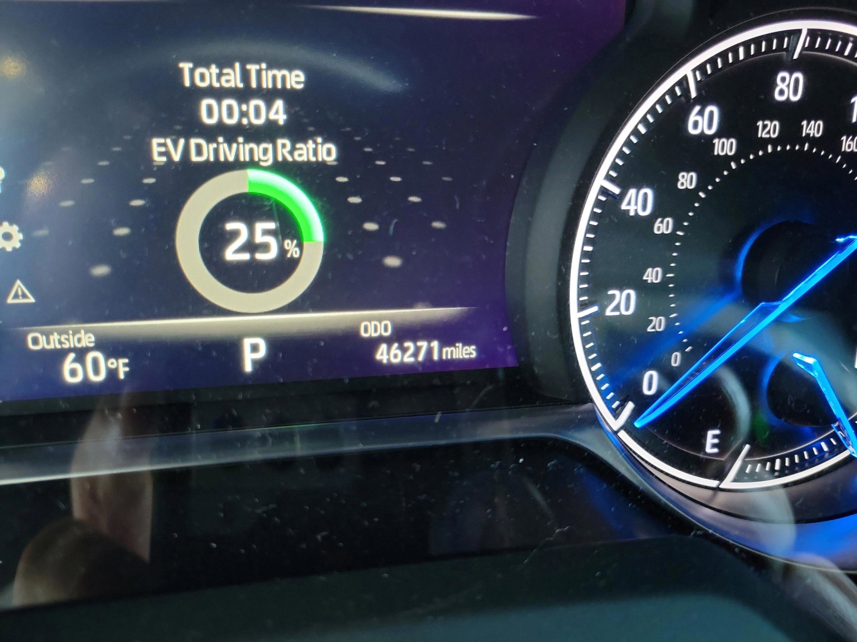 Used 2023 Toyota Venza XLE image 7