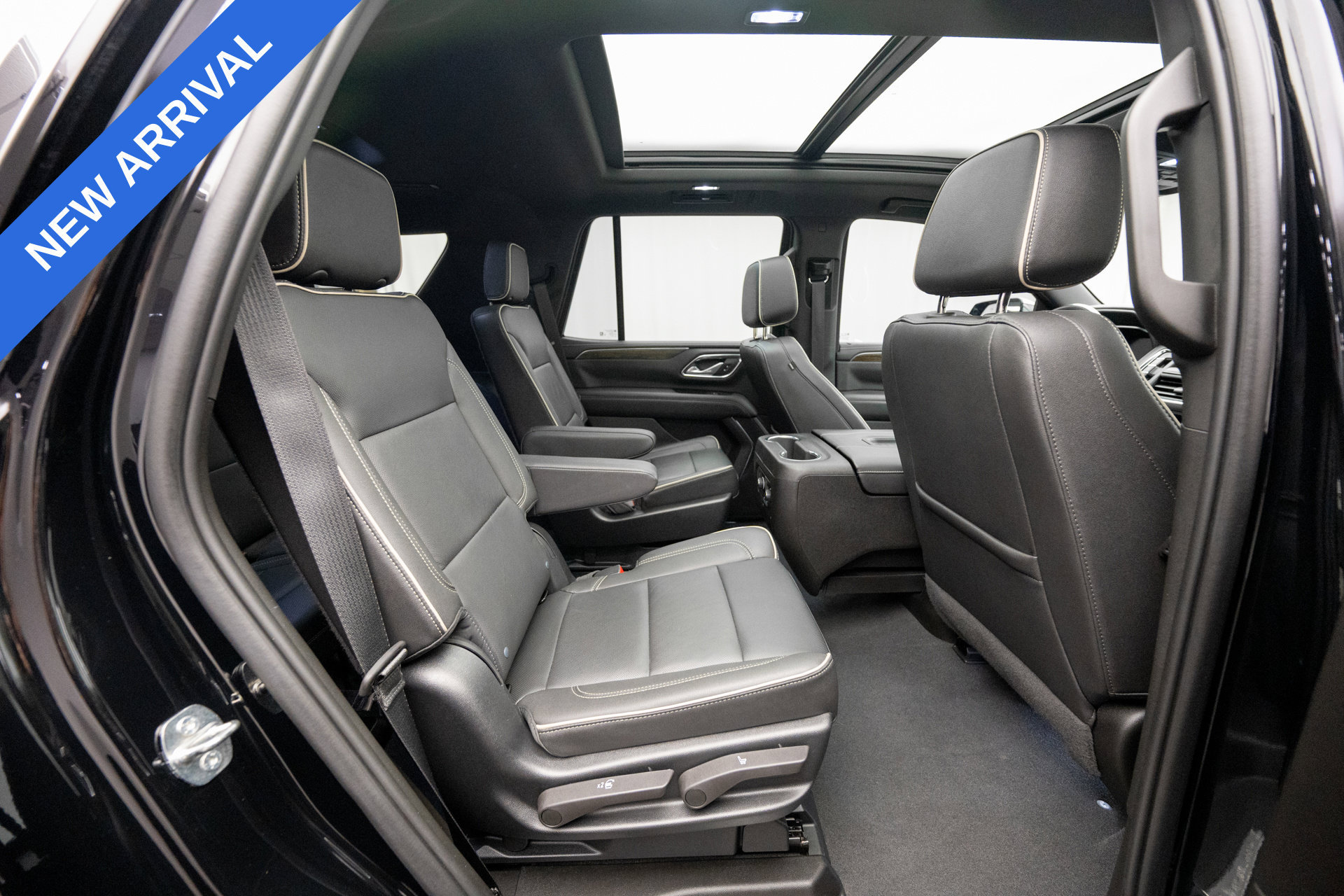 Used 2023 Chevrolet Tahoe Premier AWD/4WD image 15