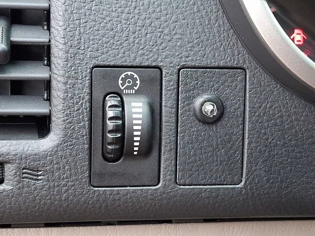 Used 2007 Toyota 4Runner SR5 AWD/4WD image 24