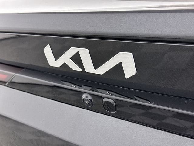 Used 2026 Kia K4 FWD image 32