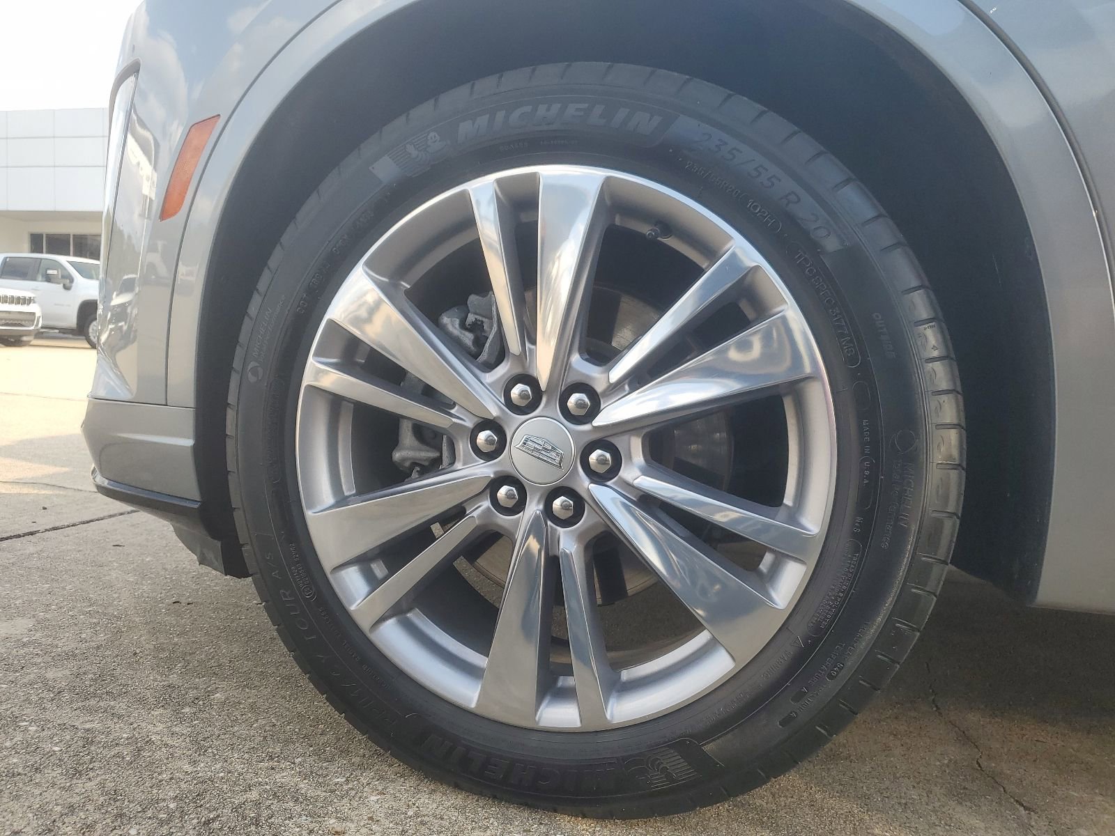 Used 2024 Cadillac XT6 Premium Luxury image 7