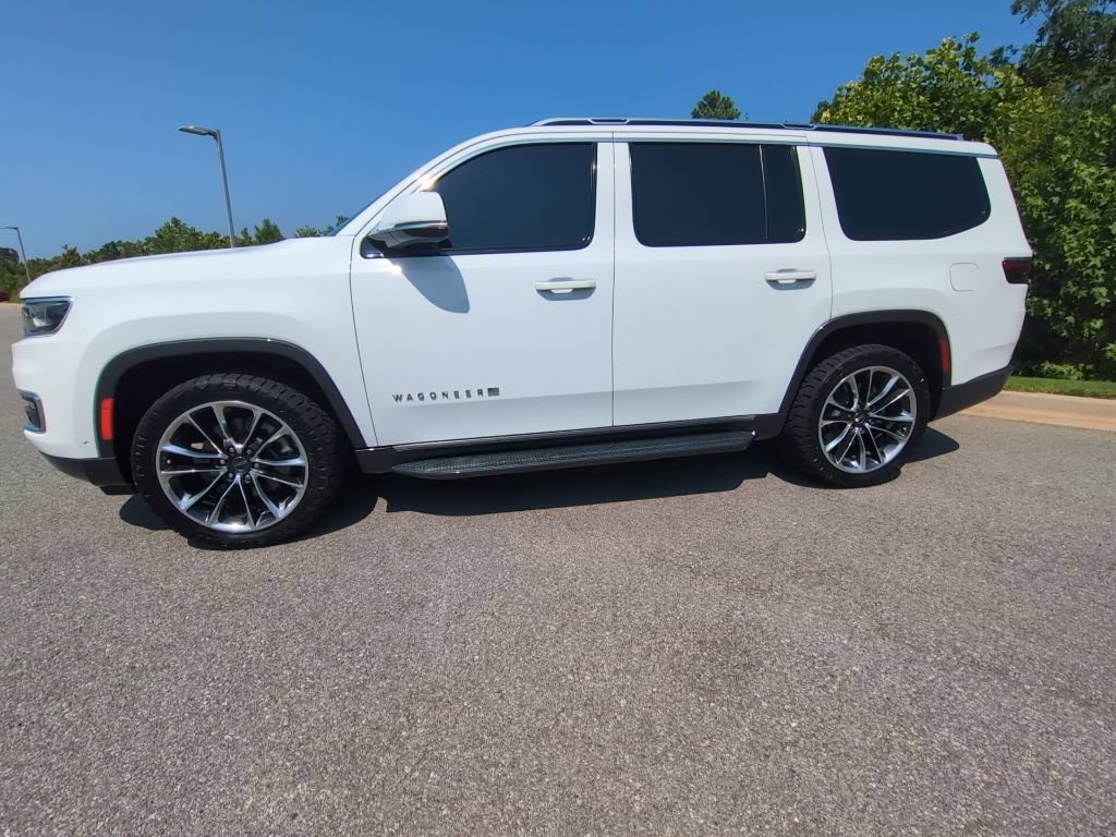 Used 2022 Jeep Wagoneer Series II w/ Premium Group I RWD image 4