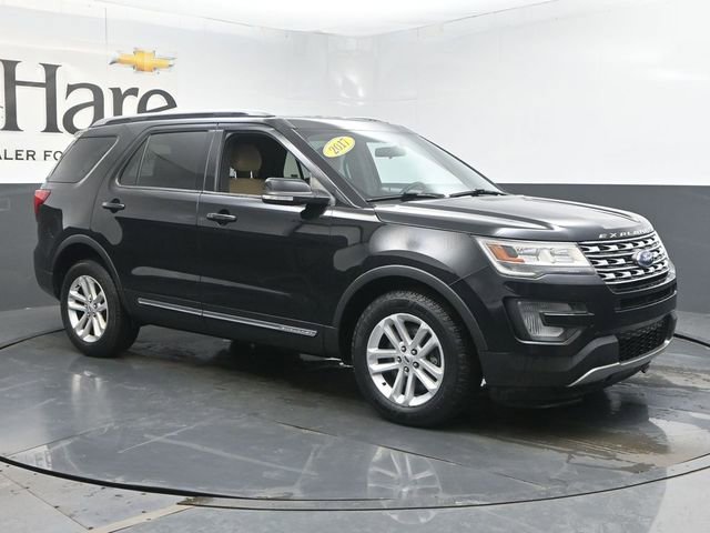 Used 2017 Ford Explorer XLT FWD image 6