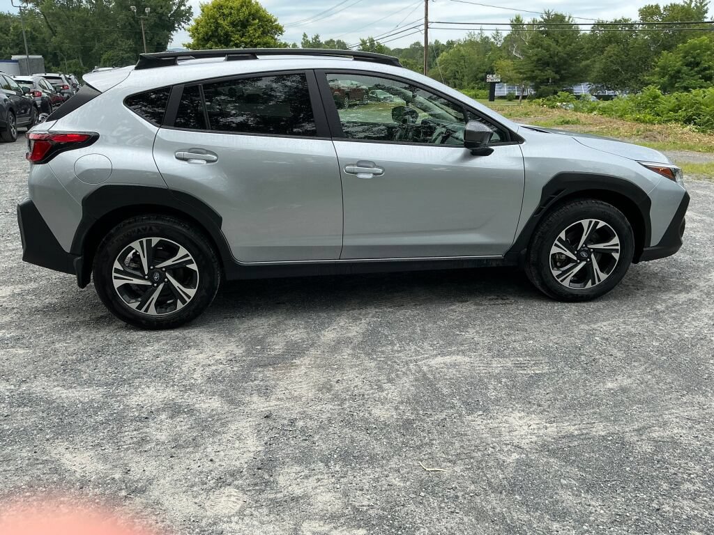 Used 2025 Subaru Crosstrek 2.5i Premium AWD/4WD image 6