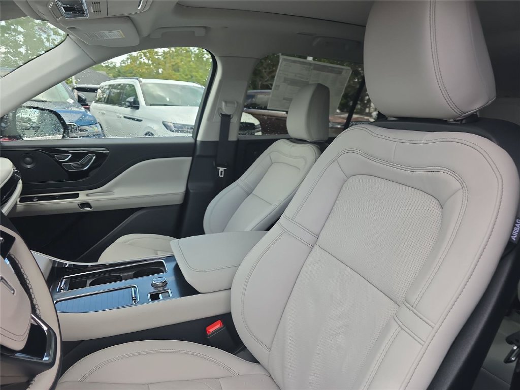 New 2027 Lincoln Aviator Reserve RWD image 14