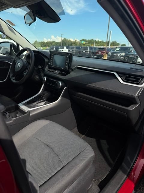 Used 2021 Toyota RAV4 LE FWD image 23
