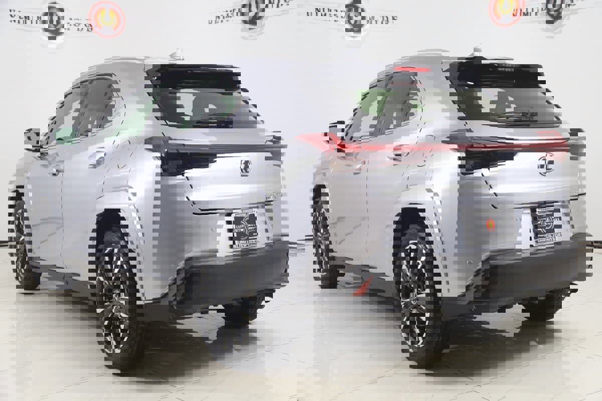 Used 2023 Lexus UX 250h AWD w/ Accessory Package (Z2) image 4