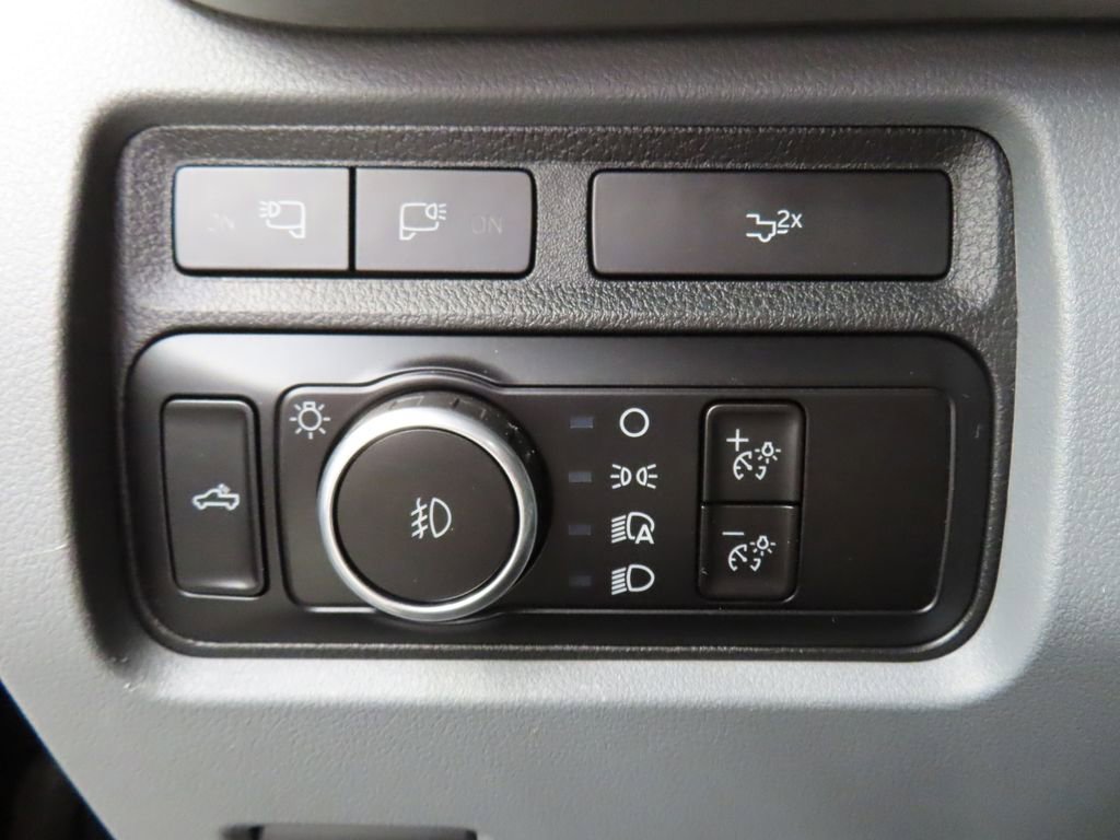 Used 2023 Ford F250 XLT w/ XLT Premium Package AWD/4WD image 63